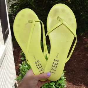 Neon TKEES